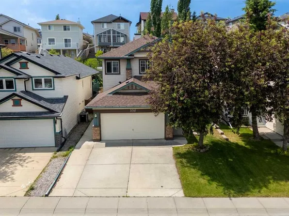 338 NE Panamount Dr NW, Calgary, AB T3K 5M1