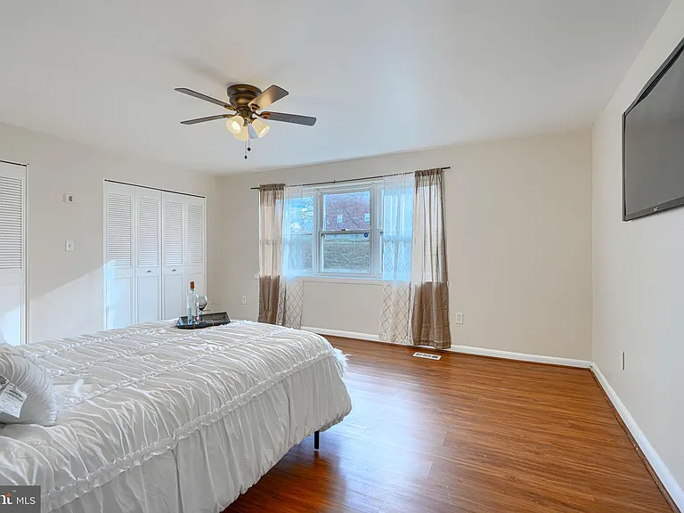 3645 Glengyle Ave #3F — Photo 13