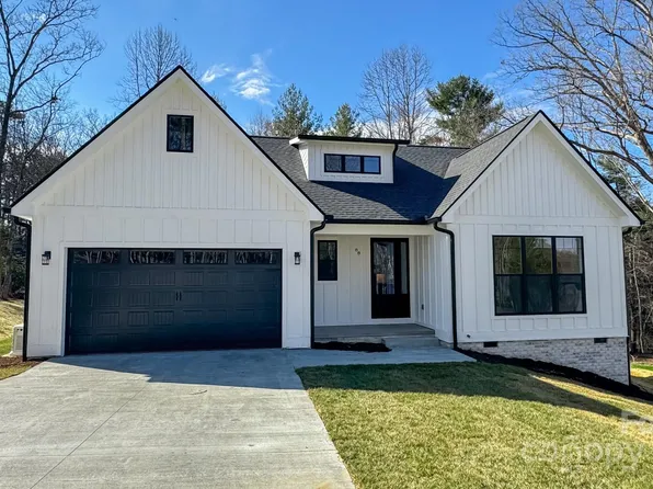 88 Byron Forest Dr, Horse Shoe, NC 28742