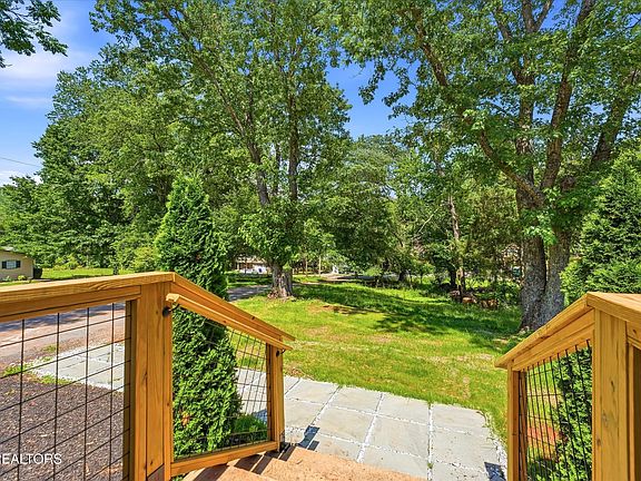 3rd image of 1717 Polkwright Ln