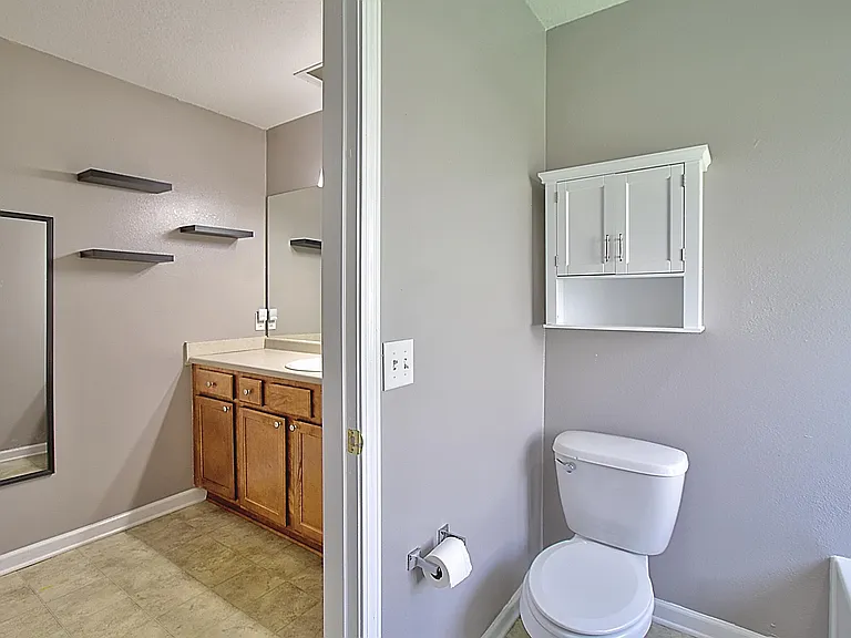 403 Banks St — Photo 16
