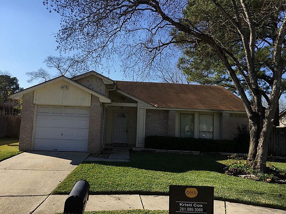 1st image of 12607 Day Hollow Ln