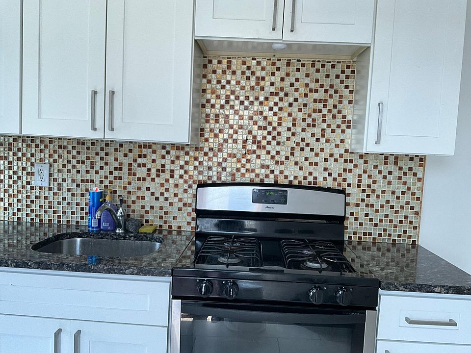 1st image of 112 Street Ave #2