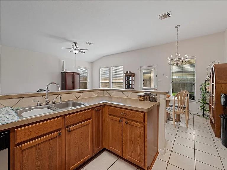21314 Bella Flora Ct — Photo 10