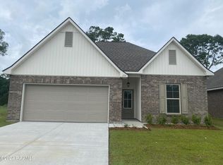 135 Oak Haven Dr, Lafayette, LA 70507