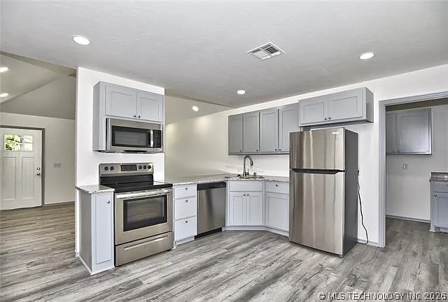 1013 S Water St #B — Photo 7