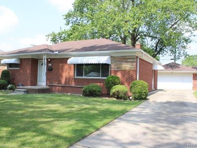 9396 Allen Rd, Allen Park, MI, 48101