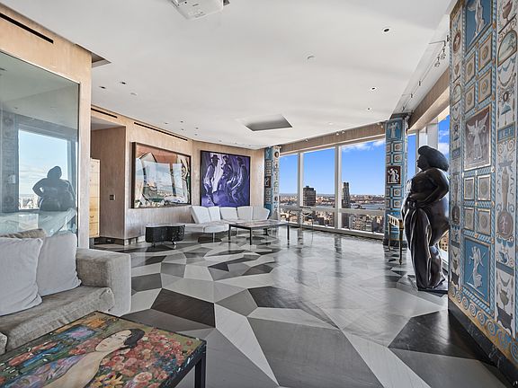 4th image of 80 Columbus Cir APT 67B