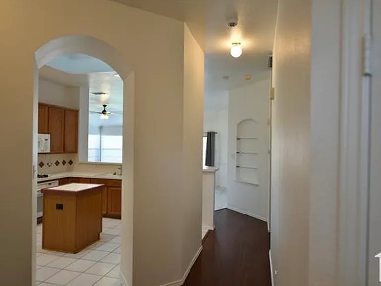 4317 Palmdale Dr — Photo 6
