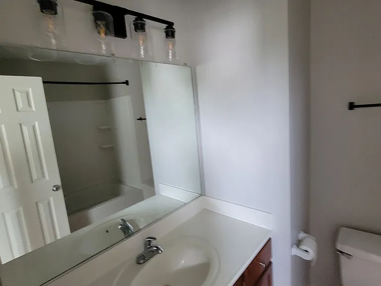 904 Alewife Ct — Photo 24