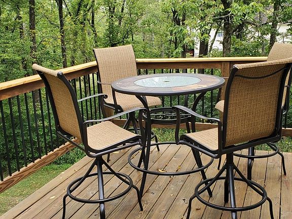 4th image of 978 Rustic Ct Lot 368 & 369