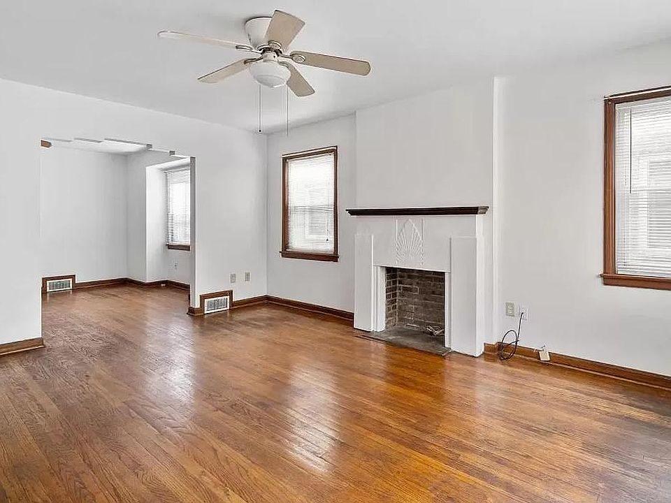 1st image of 3256 Indianola Ave #C