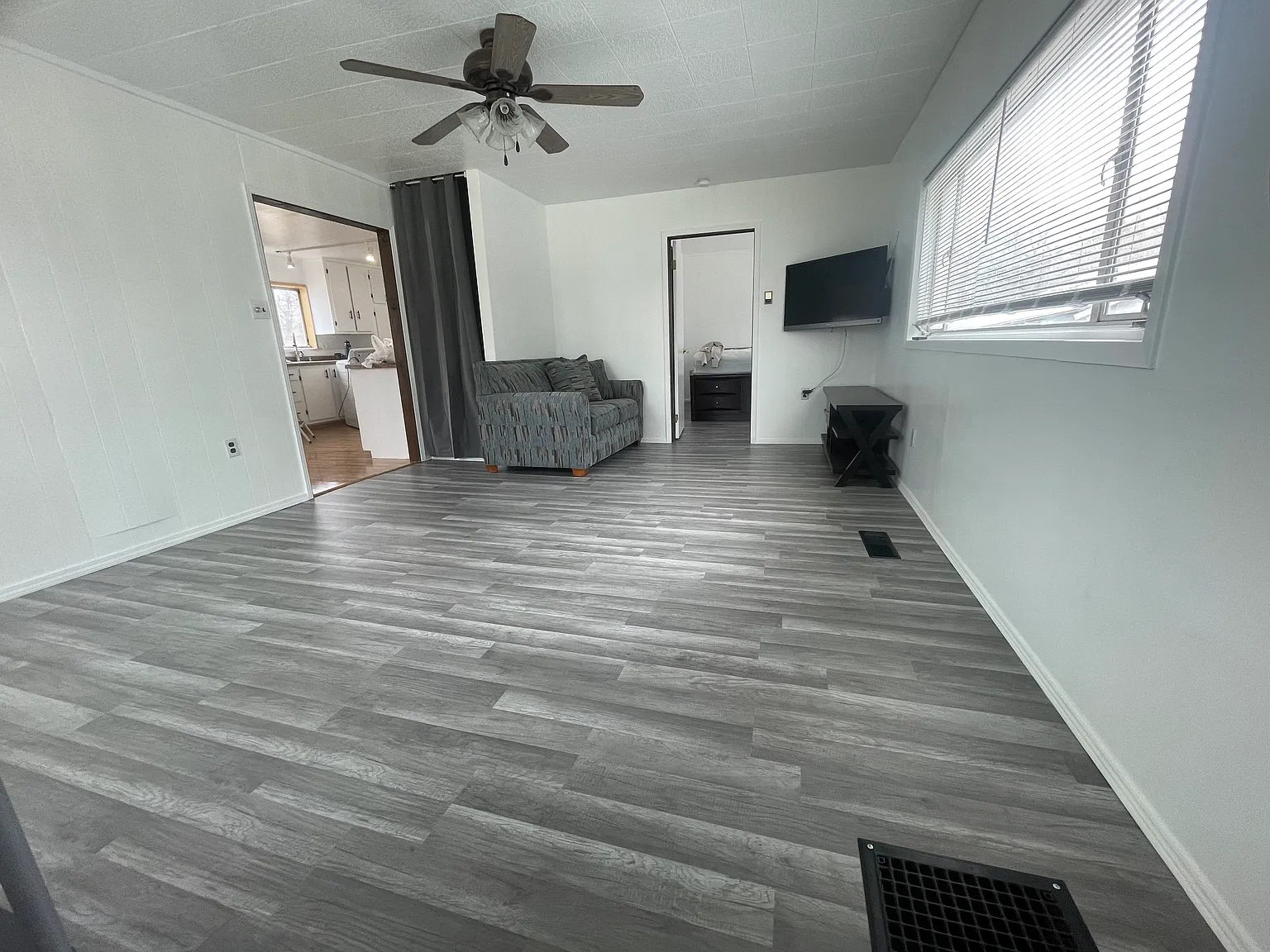 450 Amoretti St — Photo 1