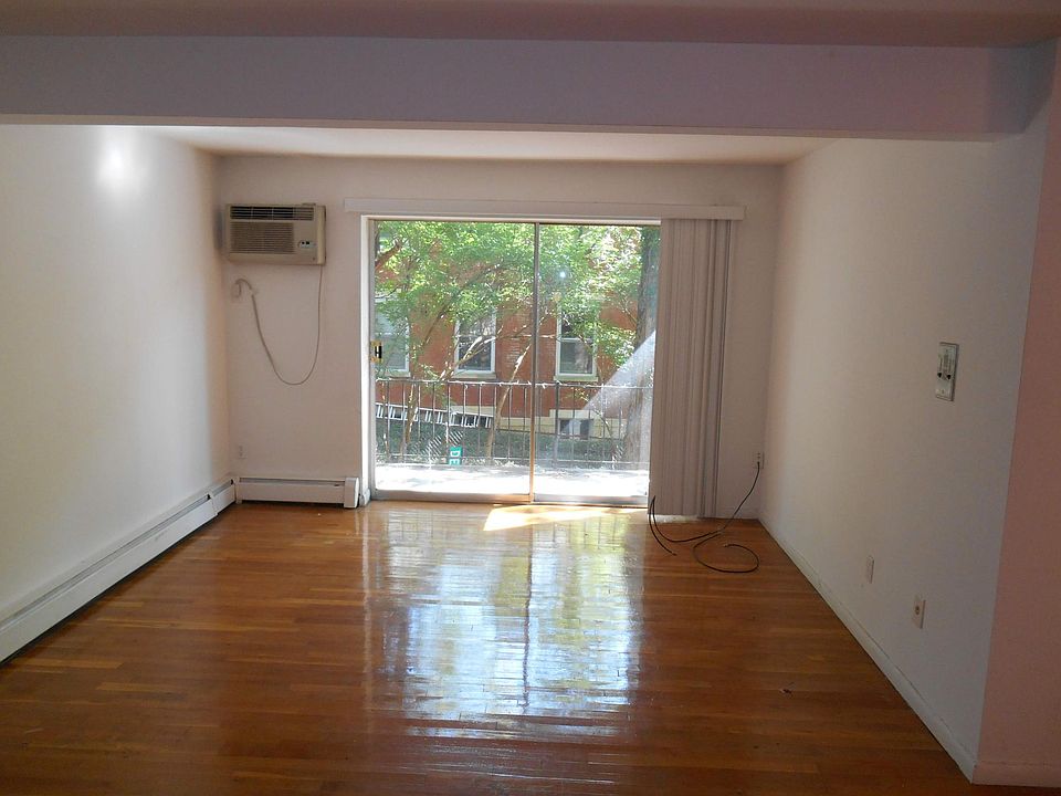1st image of 1041 Delta Ave #301