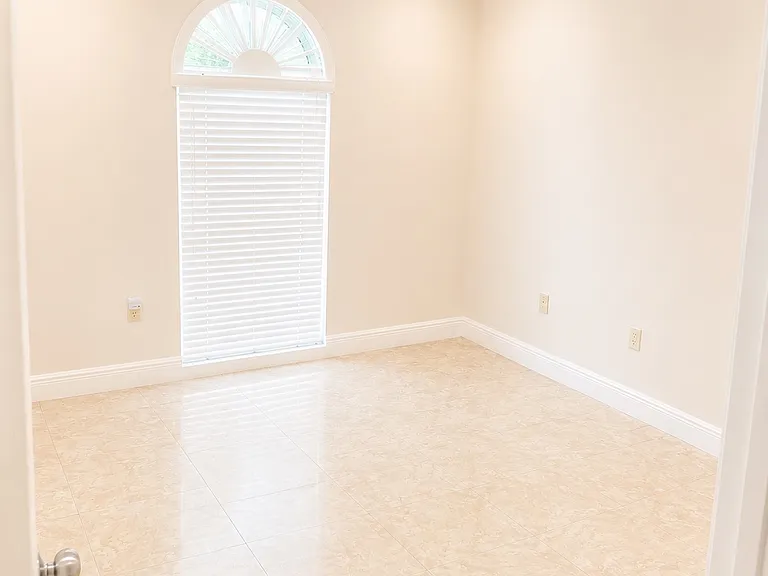 431 Aurelia Ave — Photo 4