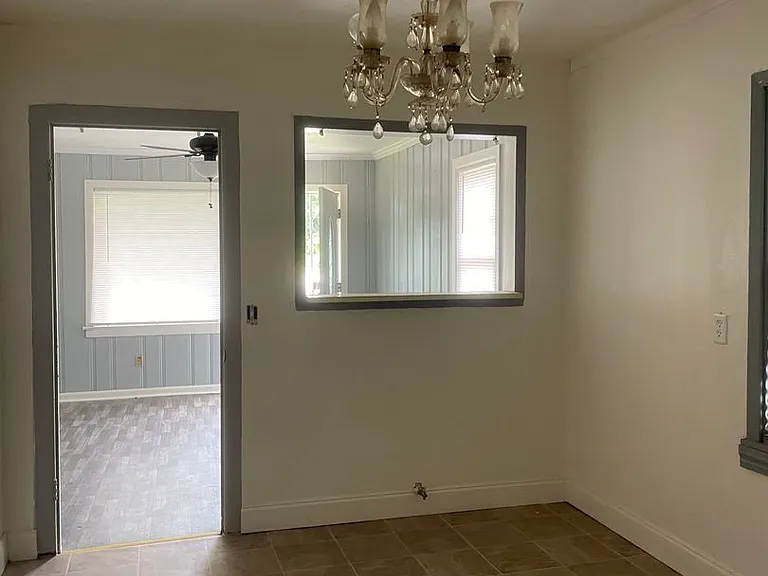 530 E 81st St — Photo 3