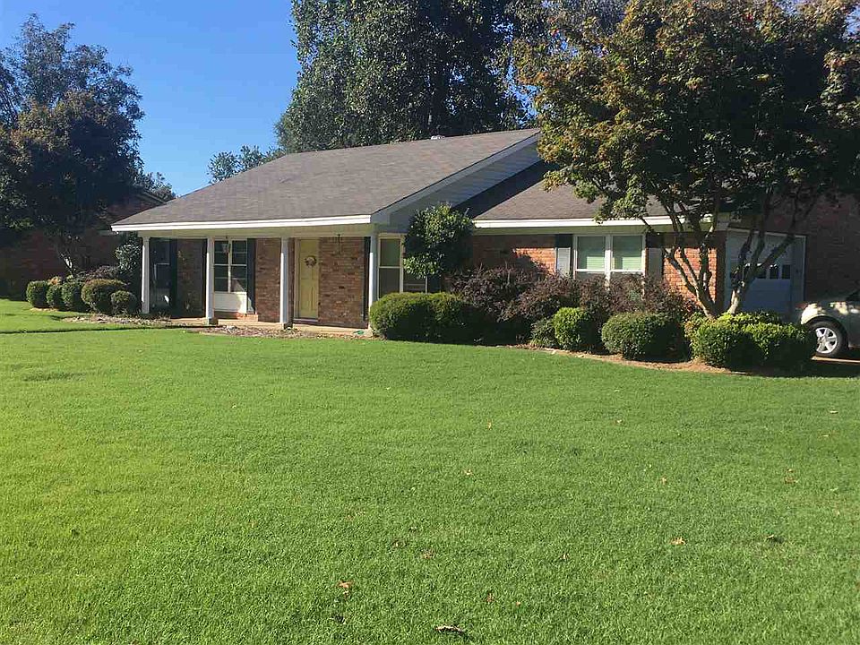 1st image of 2805 Ivy Dr