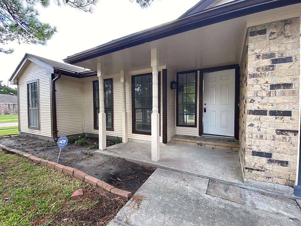1st image of 4203 Southchase Ln