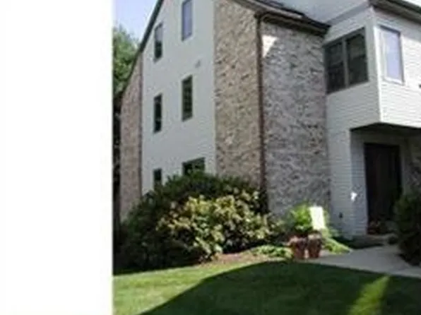 211 Steeplechase Cir, Wilmington, DE 19808