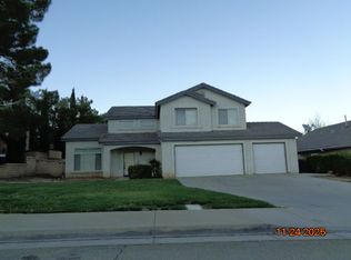 6819 Teasdale St, Lancaster, CA 93536