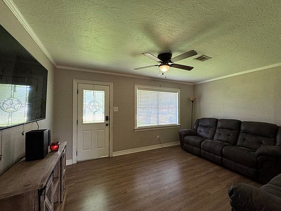 5th image of 145 E Herring St