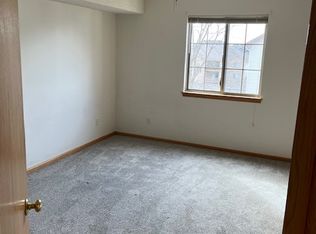 2874 Coral Ct, Coralville, IA 52241