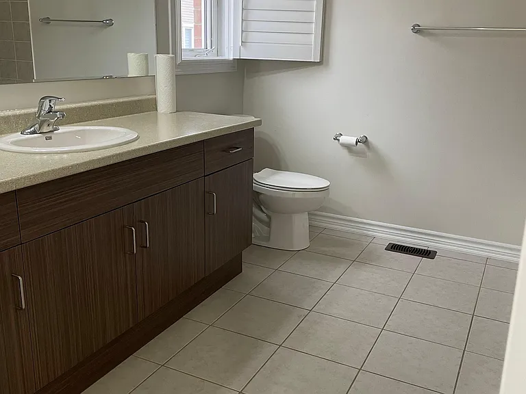 33 Bannister Cres — Photo 17