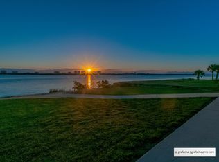 21 Sandusky Cir, South Daytona, FL 32119