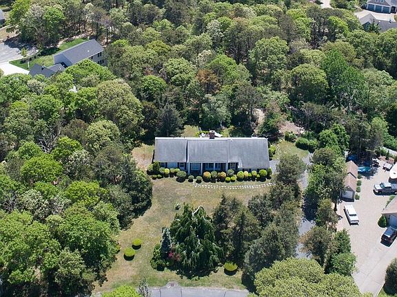 3rd image of 78 Heritage Dr