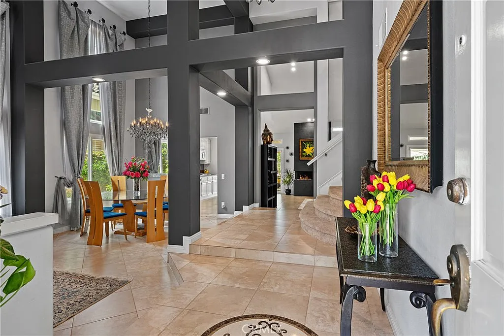 4 bed, 2138 sqft, $7,300 — Photo 3
