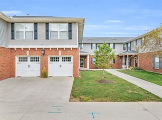 104 Essex Ln UNIT 5, Savoy, IL 61874