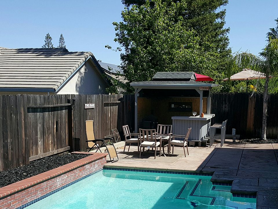 2nd image of 2717 Field Ct