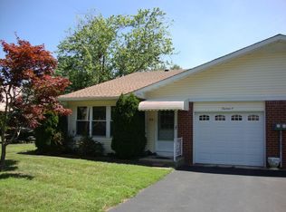 13A Snowberry Ln, Whiting, NJ 08759