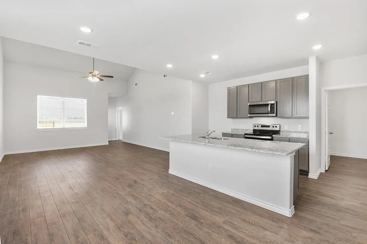 4 bed, 2.5 bath, 2125 sqft, $2,650 — Photo 2