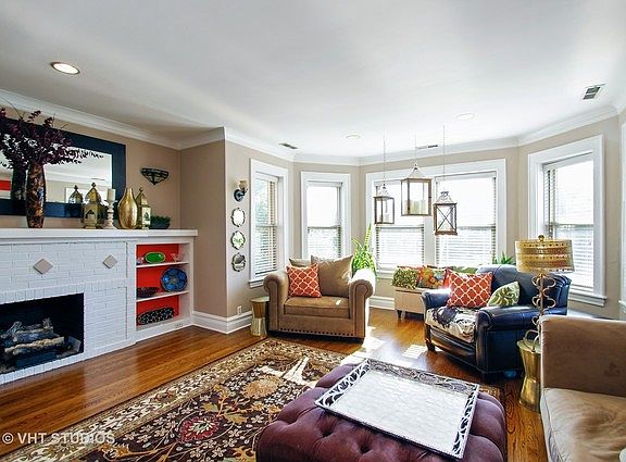2nd image of 4141 N Ashland Ave