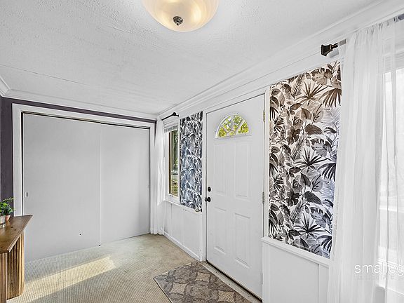 4th image of 545 Woodridge St NE