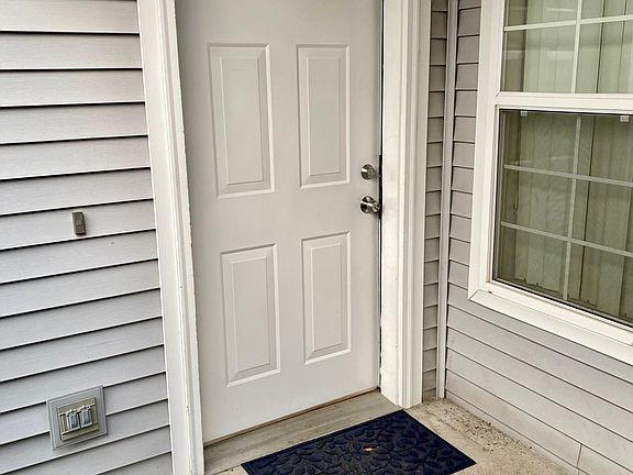 3rd image of 11103 63rd St E