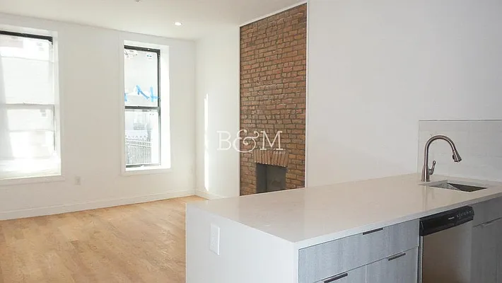 Rented by Brick&Mortar | media 14