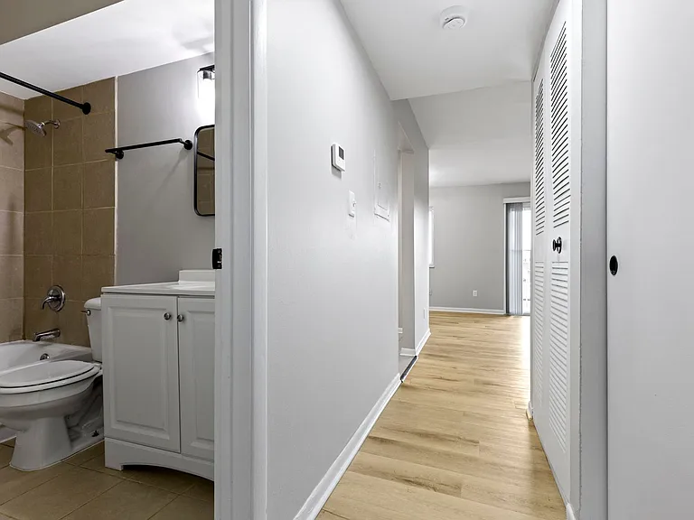 The Cedars Apartment Homes — Photo 12