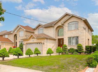 8121 Rutherford Ave, Burbank, IL 60459