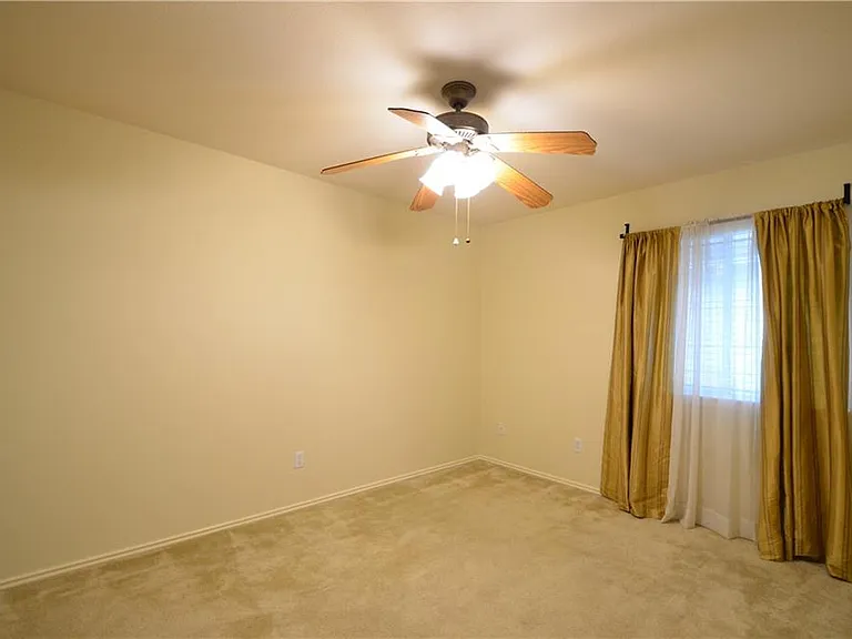 1215 Cardigan St — Photo 29