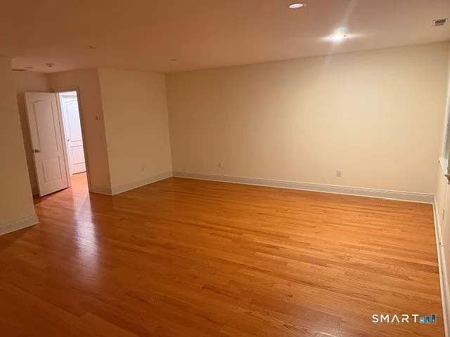 88 Maple Tree Ave #E — Photo 12