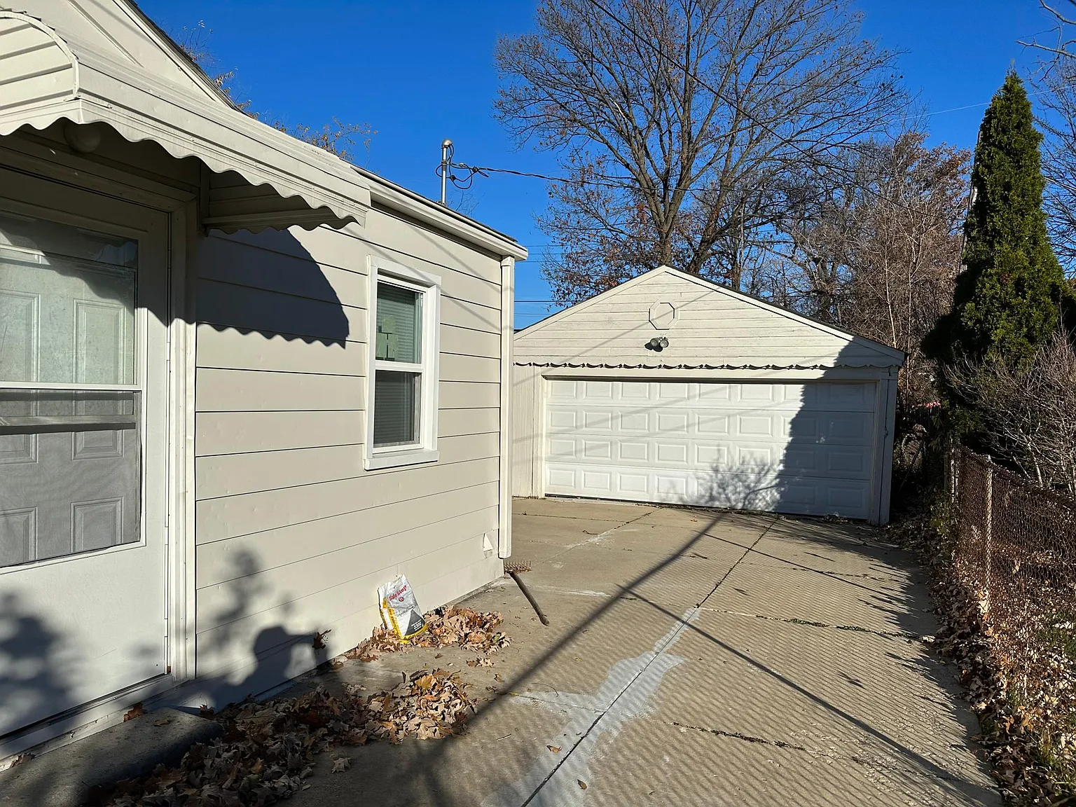 2 bed, 800 sqft, $1,300 — Photo 2