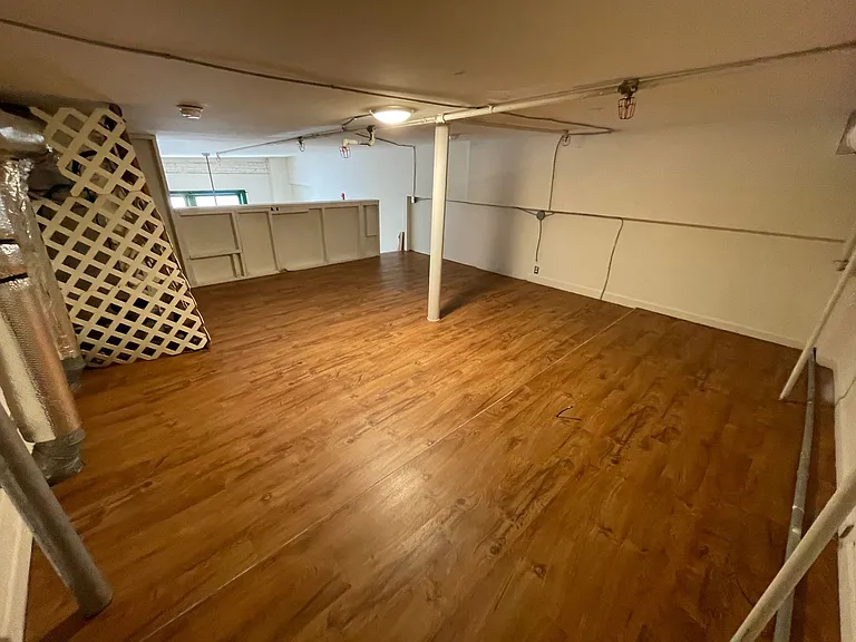 Welcome to 400 East Clayton Street! — Photo 12