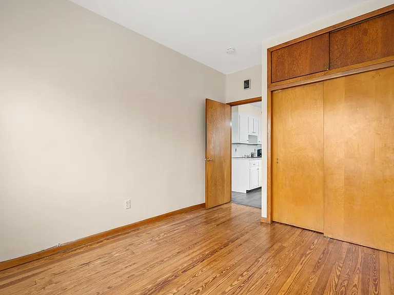 39 W 51st St #3 — Photo 12
