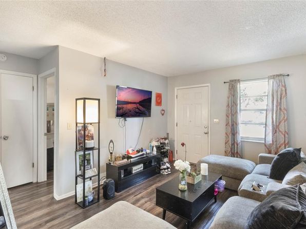 tampa-florida-2067997220 picture