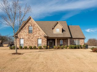 7551 Redberry Dr, Horn Lake, MS 38637
