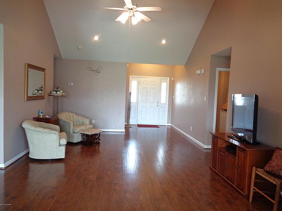 2nd image of 117 Terrace Dr