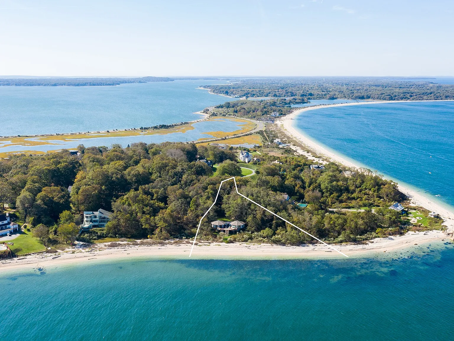 Sound Front Contemporary Octagonal Home with Private Beach — Photo 2