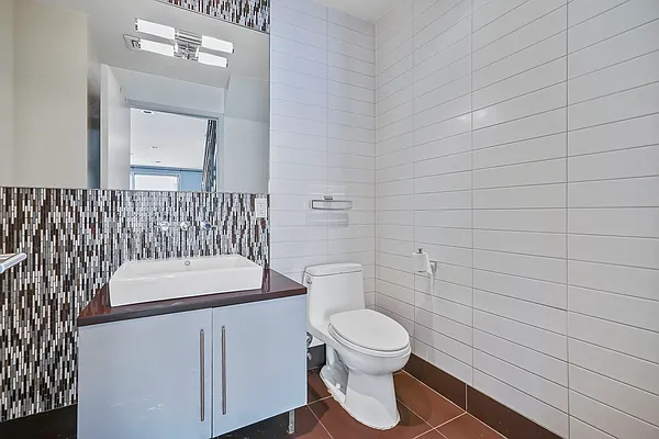 Sold by Avenue Sotheby's International Realty | media 10